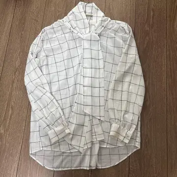 UNITED ARROWS 화이트 체크 긴팔 블라우스