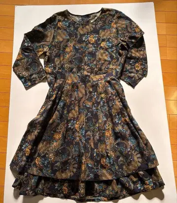 G IO SPORTS 네이비 계열 꽃무늬 셋업 클리닝 완료