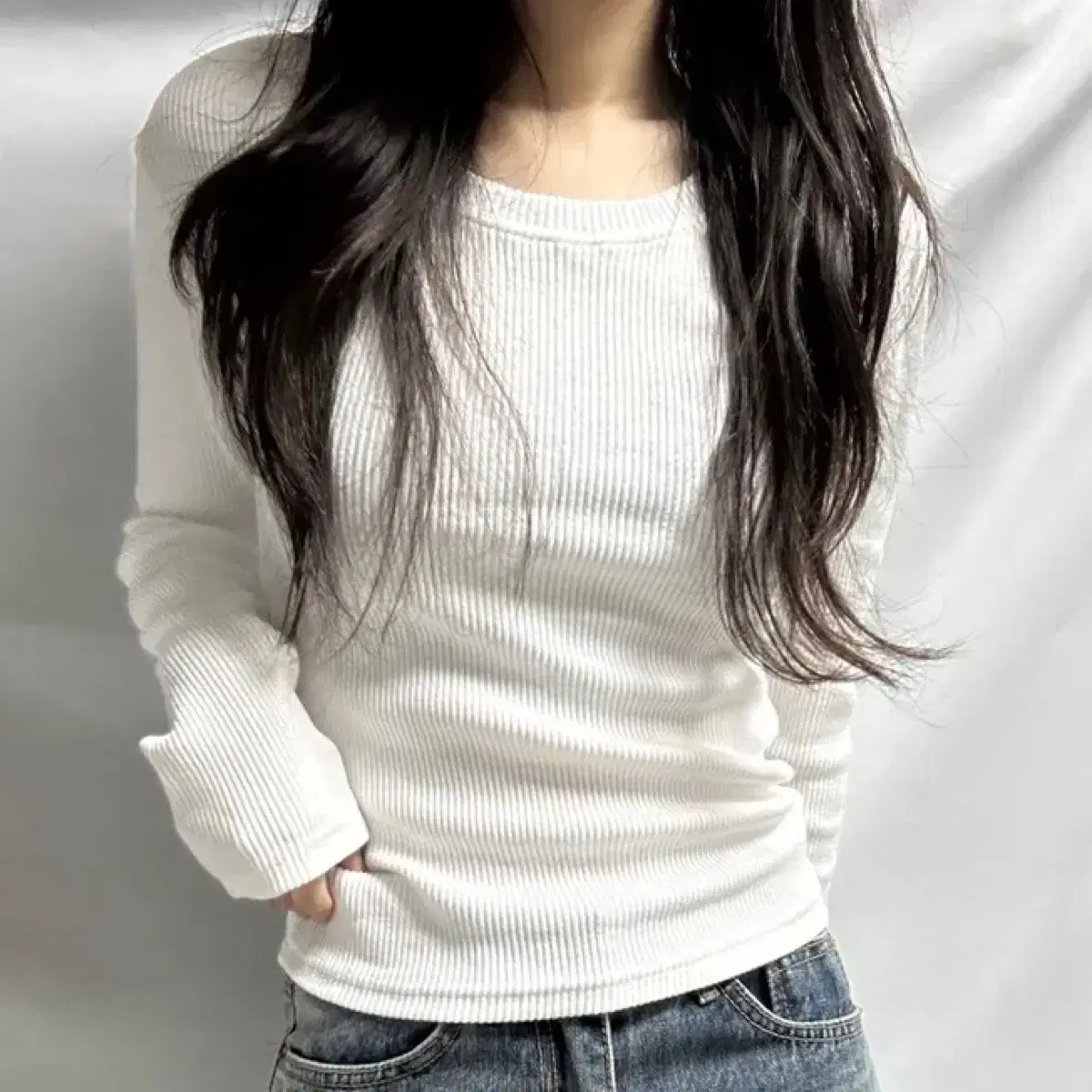 Avely exchange U-neck round ribbed long-sleeve t-shirt