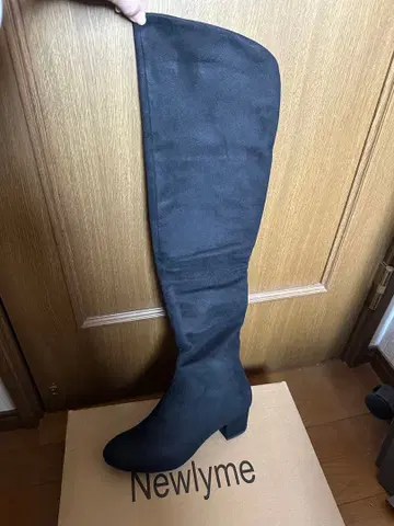 Newlyme 블랙 롱 부츠 중간 굽