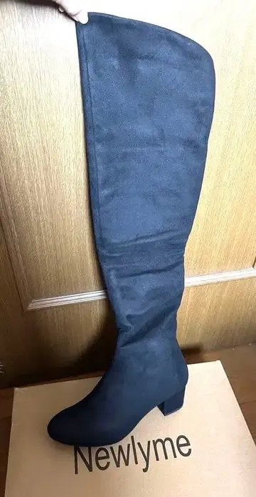 Newlyme 블랙 롱 부츠 중간 굽