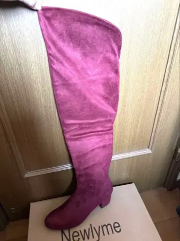 Newlyme 버건디 스웨이드 롱 부츠