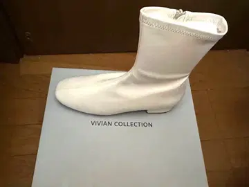 VIVIAN COLLECTION 화이트 숏부츠