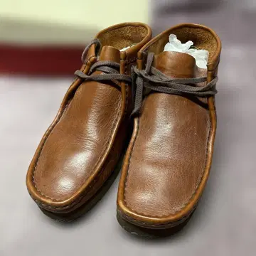 브라운 가죽 하이컷 신발