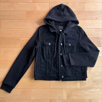 후드 부착 블랙 데님 자켓