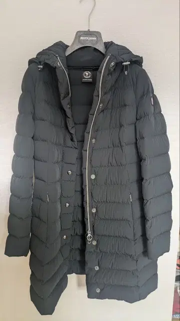 케이프 경적 다운 자켓 42