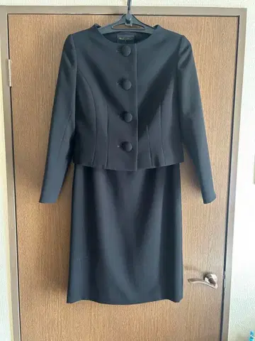 블랙 원피스 수트 (자켓 포함)