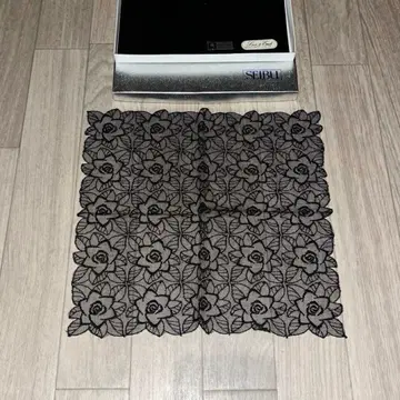 레이스 손수건 블랙 꽃