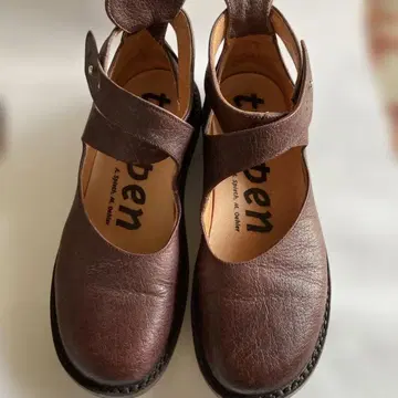 트리픈 trippen 브라운 가죽 스트랩 신발 24.5