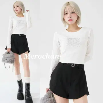 다리치 샤이니 DD 로고 컴팩트 롱 티셔츠 화이트