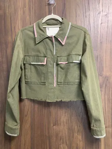 카키 자수 크롭 자켓