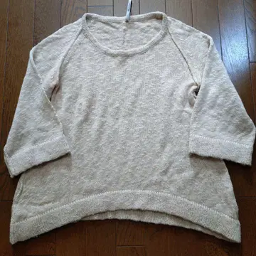 베이지 니트 5부 소매 래글런 슬리브