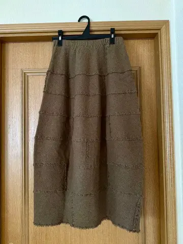 요건 레일 울 100% 올리브 카키 벌룬 롱 스커트