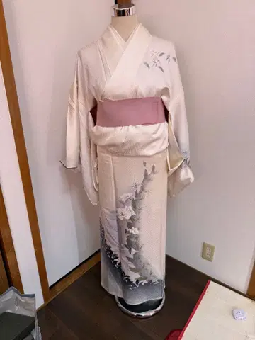 화이트 베이스 츠케사게 동백꽃에 나비 새상품급