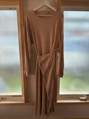 BASERANGE 베이스레인지 원피스