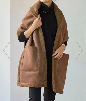 비어즐리 무스탕 스톨