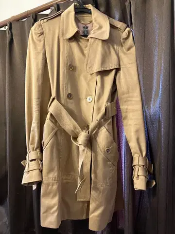 [ 새상품급 ] 인기 재연 중 Juicy Couture 트렌치코트 S