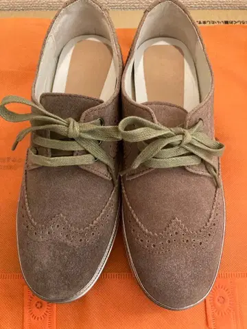 가죽 스니커즈 22.5cm