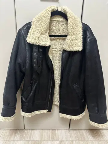 Ungrid 가죽 무스탕 코트 블랙