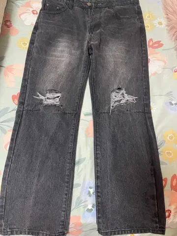 데미지 가공 다크 그레이 와이드 레그 데님