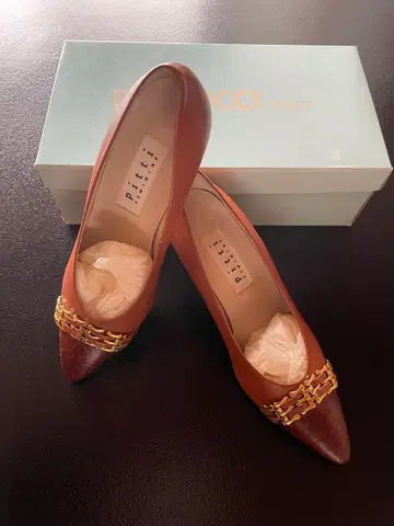 Pittti 브라운 스틸레토 펌프스