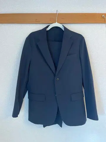 유니클로 감동 팬츠 자켓 세트 M 사이즈