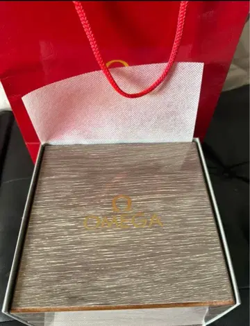 OMEGA 실버 박스