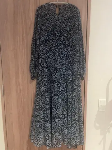 [클리닝 완료] GALLARDAGALANTE 미니 꽃무늬 원피스