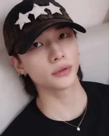 ANDERSSON BELL 별 자수 캡 블랙