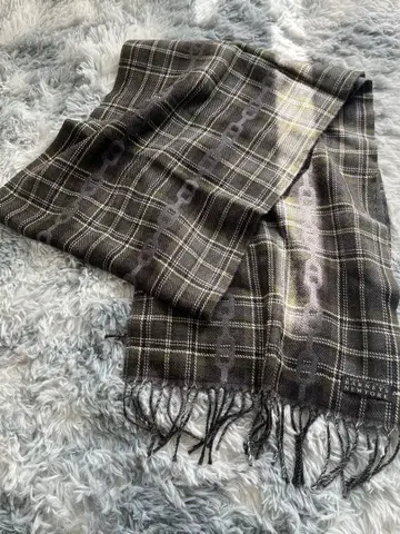 [ BARNEY'S NEW YORK ] 체크 무늬 머플러 이탈리아제