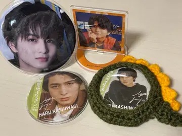 초특급 하루 묶음 판매 캔뱃지 아크릴 스탠드