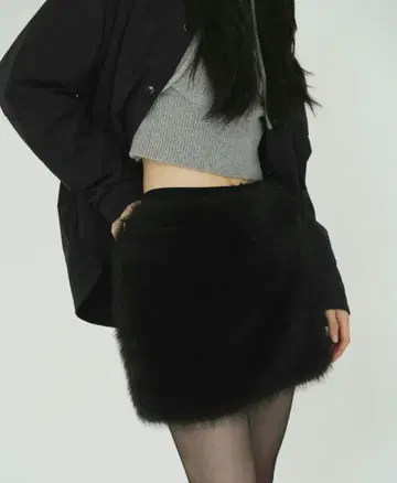 페이크 퍼 로우 웨이스트 미니 스커트