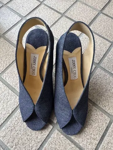JIMMY CHOO 다크 블루 오픈토 힐 37