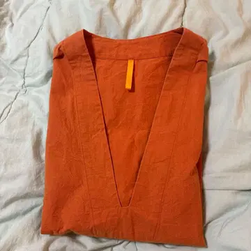 MAN-TLE DEEP V SHIRT-BIO WASH 망토