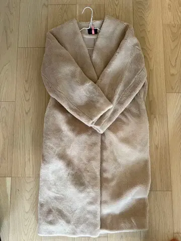 베이지 롱 코트