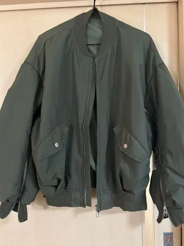 주노아 카키 2way MA-1 자켓