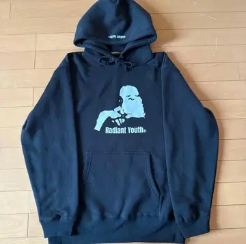 Radiant Youth 블랙 후드티