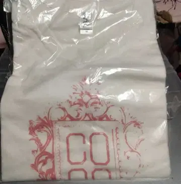 [ 12월 말까지 판매 ] 콘도 아키오 로고 T셔츠 M 사이즈