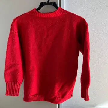 Le Tricoteur 미디엄 레드 긴팔 니트 스웨터