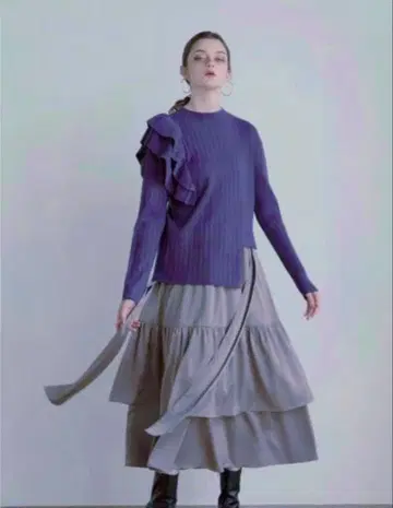 새상품급 미엘리 인바리안트 비대칭 Milfull Frill Knit