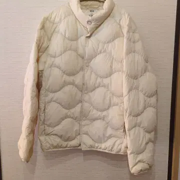 UNIQLO 울트라 라이트 다운 S사이즈 아이보리