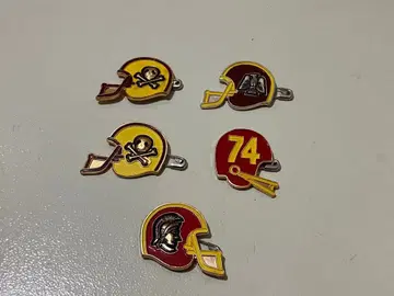 헬멧형 핀 배지 세트