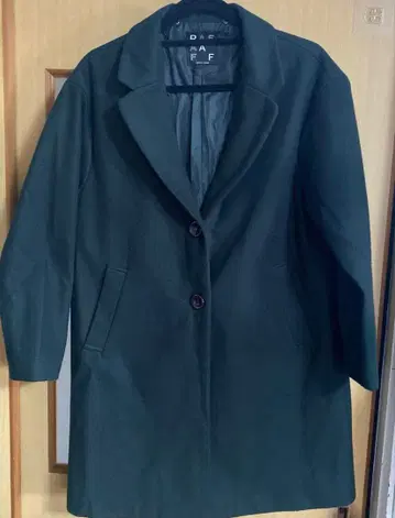 다크 그린 체스터 코트