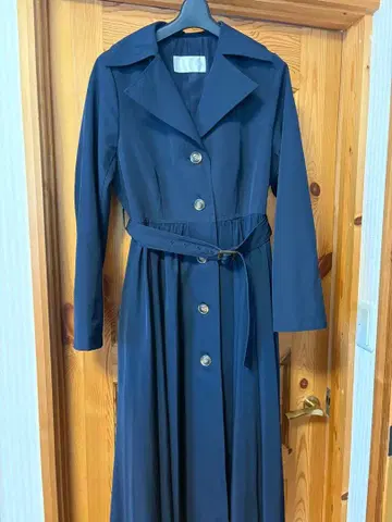 LILLIAN CARAT 네이비 트렌치코트