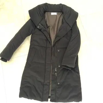 AZUL BY MOUSSY 블랙 다운 자켓