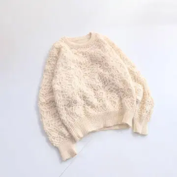 꽃무늬 모헤어 느낌의 포근한 니트 아이보리 시스루 짜임 C4