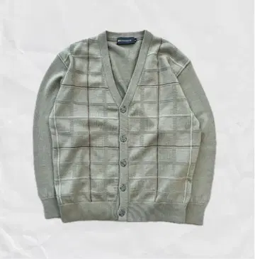 그레이 체크 무늬 V넥 가디건