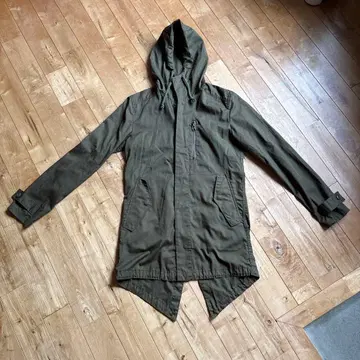 올리브 그린 후드 부착 얇은 소재 밀리터리 자켓