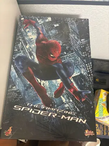 핫토이즈 어메이징 스파이더맨 피규어