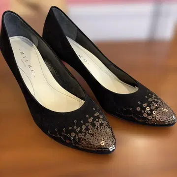 MELMO 블랙 스팽글 펌프스
